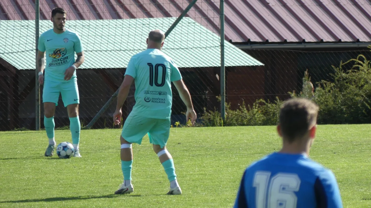 Další kolo okresního fotbalu přineslo výhru Mokrého i obrat v Úsilném.
