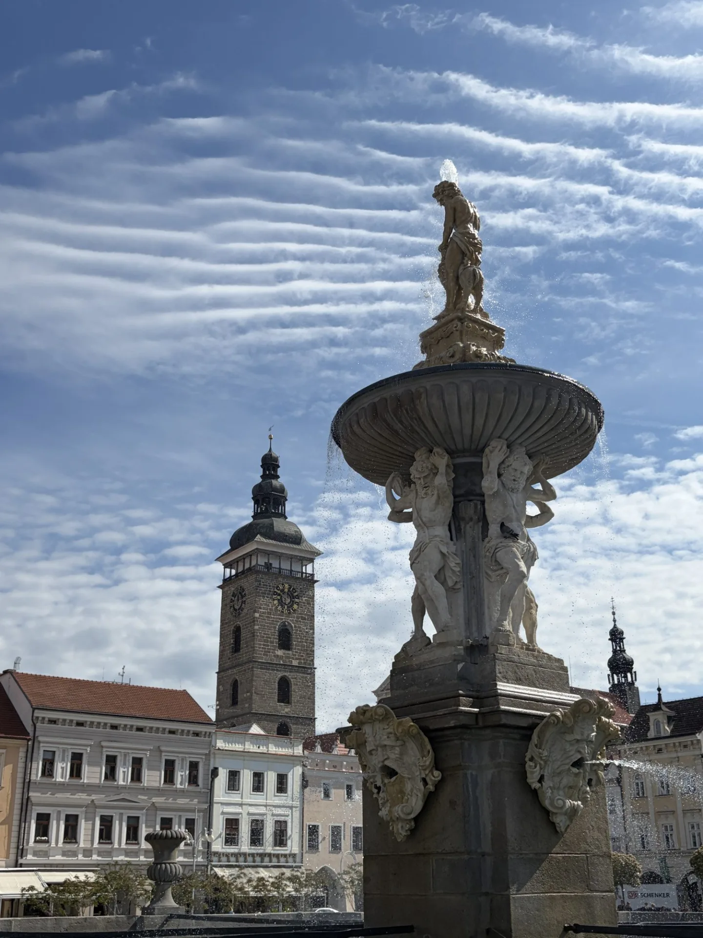 Česko zažilo tropické teploty. Ve Strakonicích padl rekord, na Kvildě bylo na nule