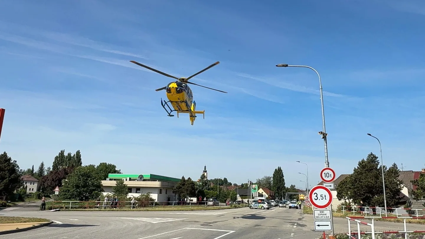 Smrtelná nehoda ve Veselí nad Lužnicí. Auto na náměstí srazilo chodce
