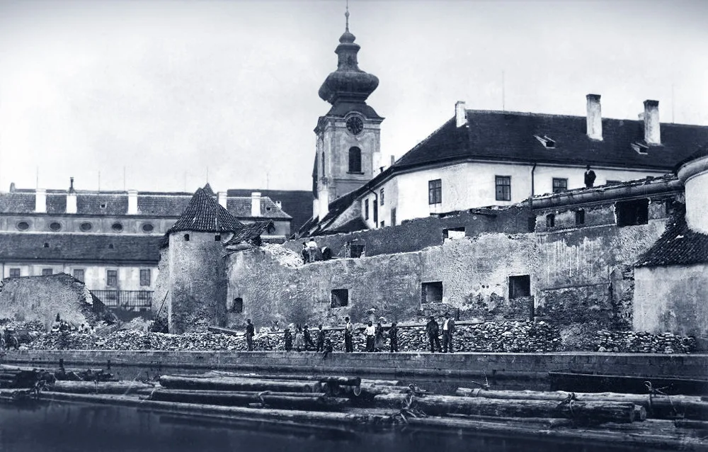 DRBNA HISTORIČKA: Královská mincovna v Budějovicích razila stříbrné tolary pro celé království
