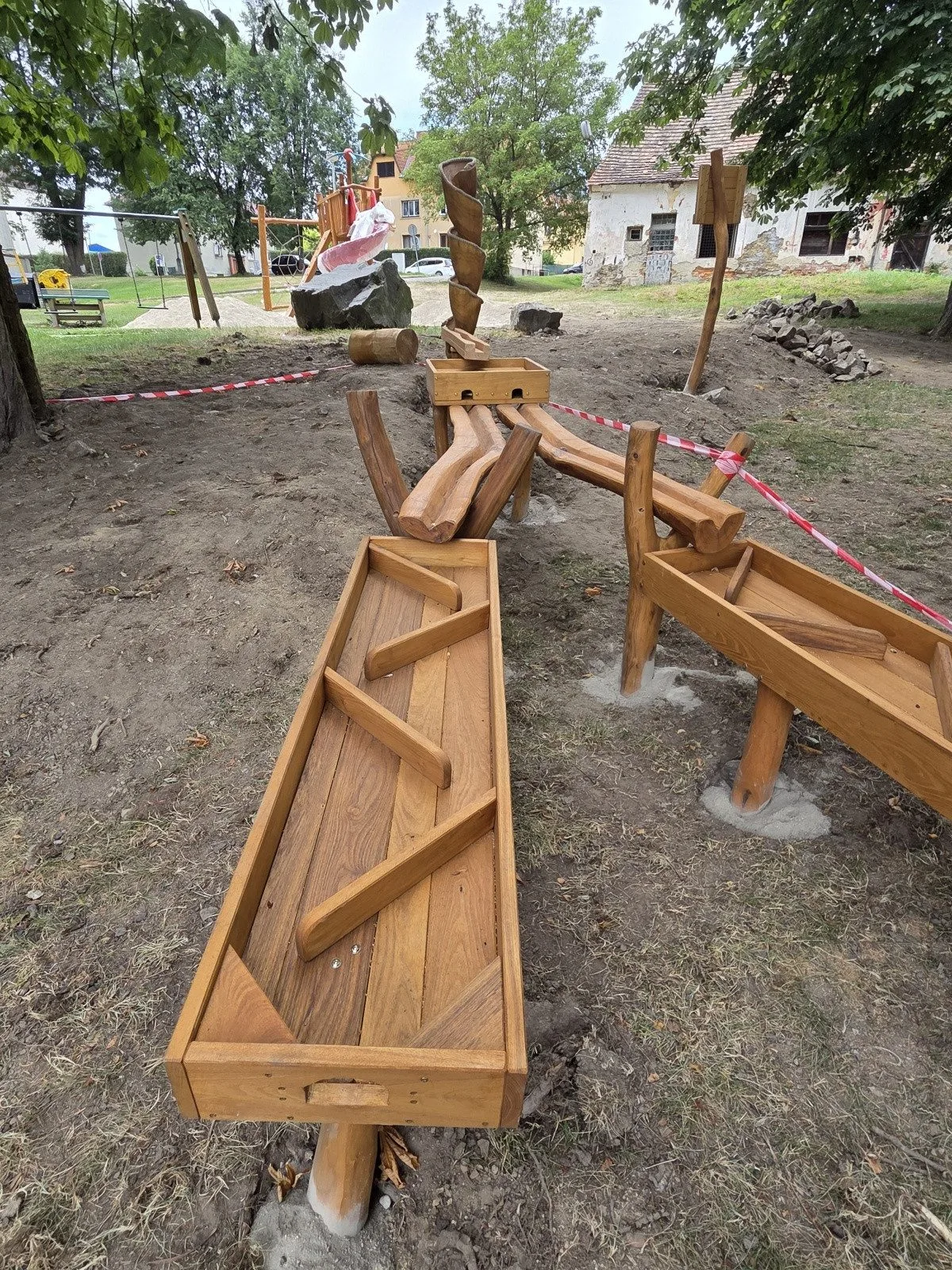 V Kaplici vzniká nová kuličkodráha za 300 tisíc. Atrakce bude těšit děti v Kaštance