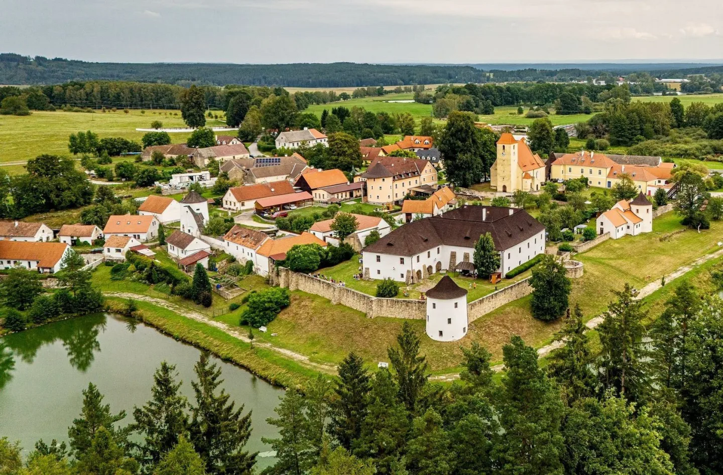 Tvrz Žumberk u Nových Hradů ožije letní řemeslnou slavností