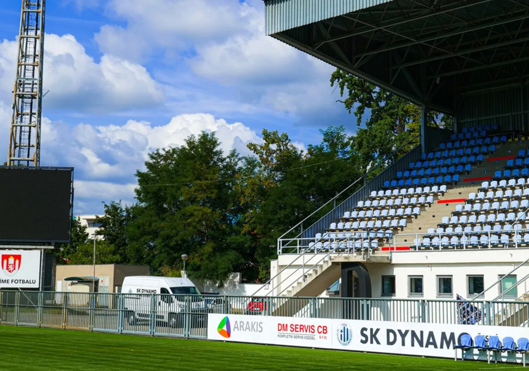 Dynamo míří do třetí ligy. Vstupenky za 80 korun už na internetu nekoupíte