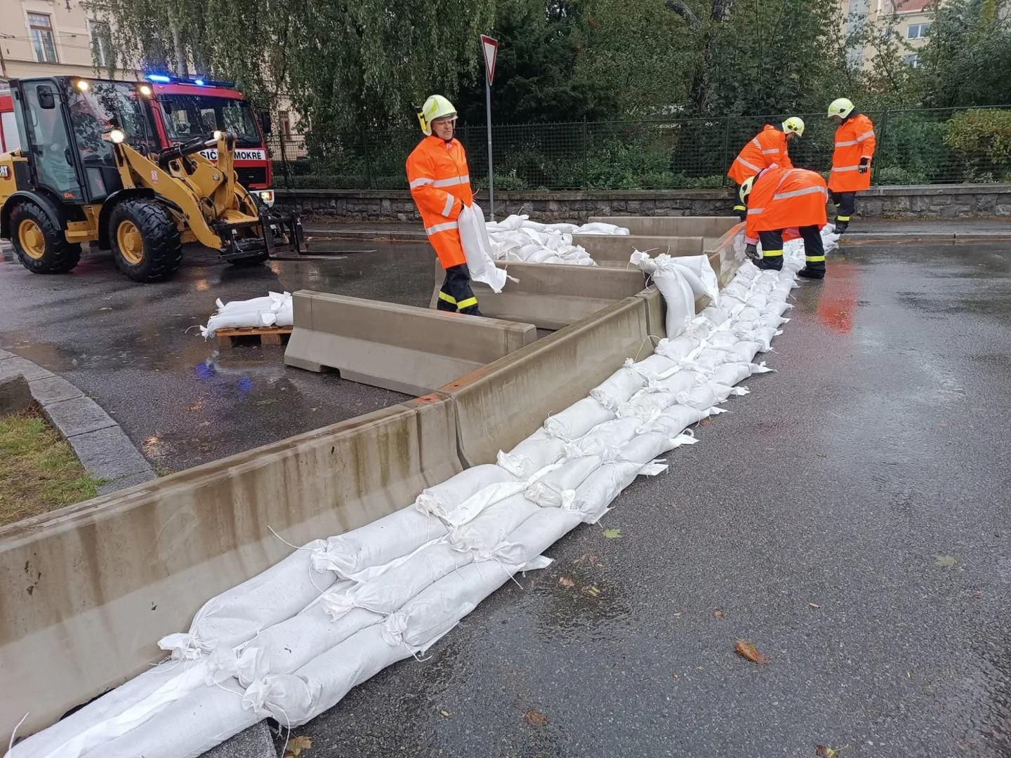 Hasiči z Mokrého slaví sto let. Začínali s ruční stříkačkou, dnes mají 130 členů