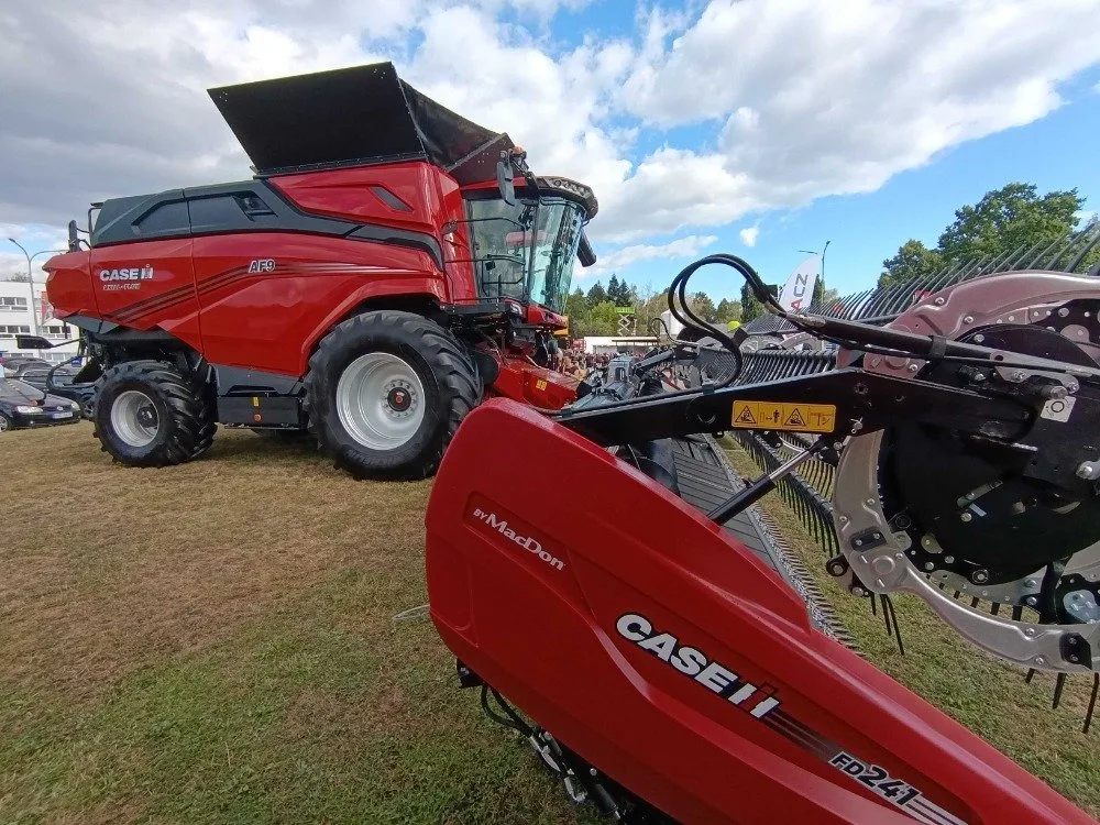 Značnou pozornost si pak vysloužily stroje CASE IH.
