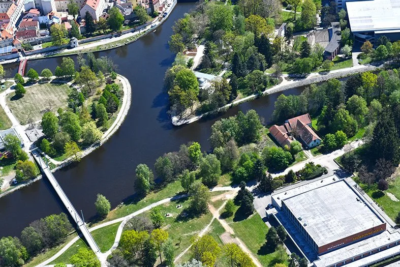 České Budějovice objektivem Milana Bindera a perem Martina Maršíka: Tak to je oříšek…