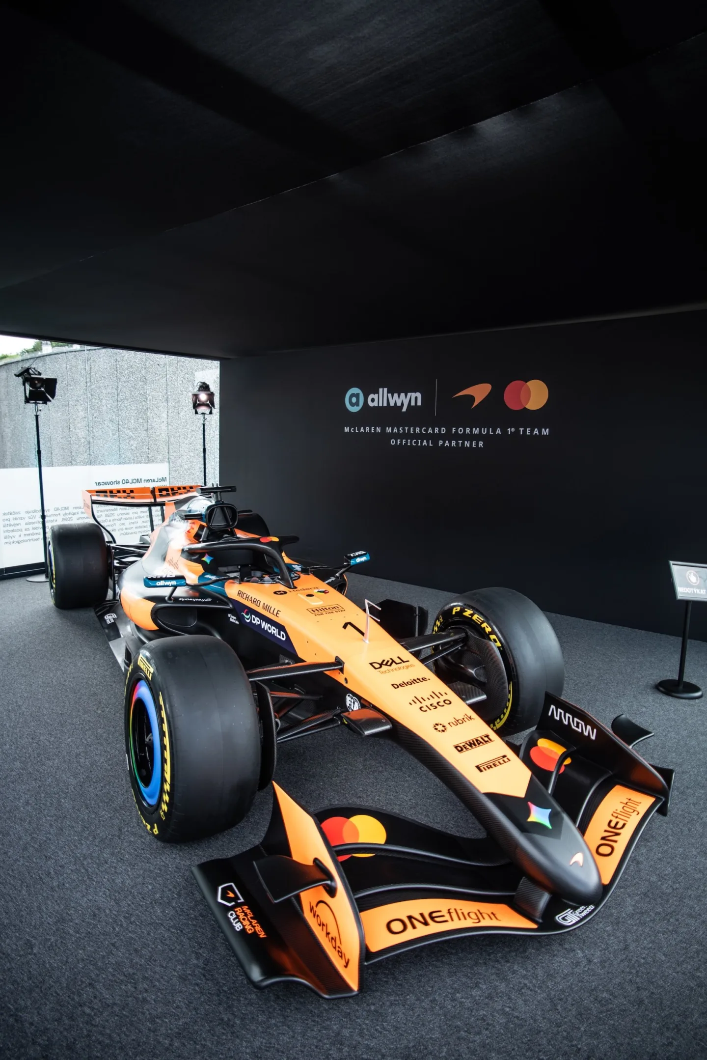 Depo F1 v Budějovicích? Allwyn představí 2 monoposty McLaren Mastercard F1 Team