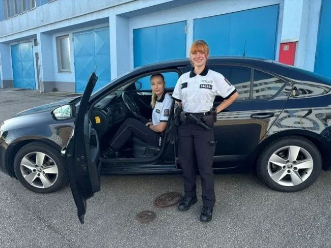 Dvě mladé policistky se postavily ozbrojenému lupiči. Zadržely ho během pár vteřin