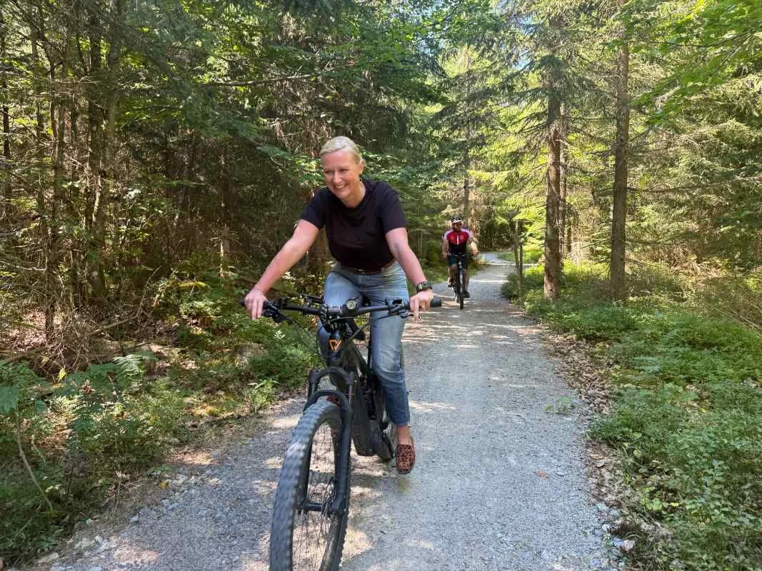 Nová trasa propojuje českou a bavorskou Šumavu. Cyklisty dovede až na Třístoličník