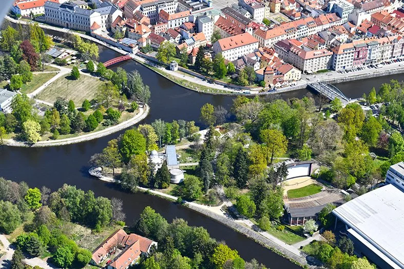 České Budějovice objektivem Milana Bindera a perem Martina Maršíka: Tak to je oříšek…