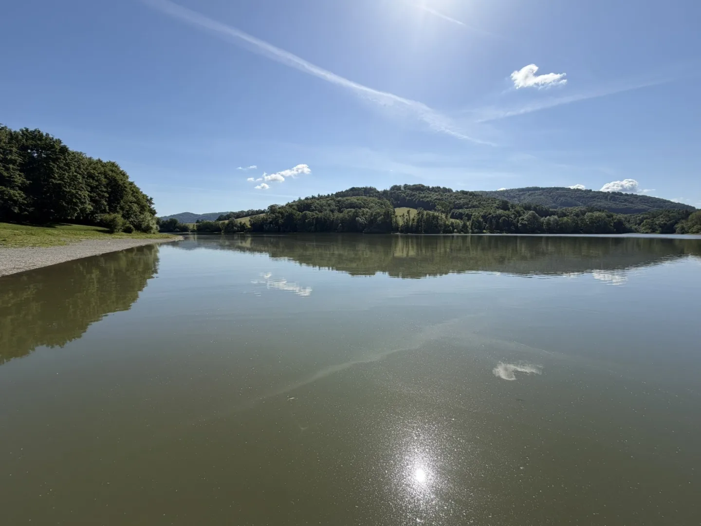 Zákaz koupání v Podolsku skončil. Voda ale stále představuje zdravotní riziko