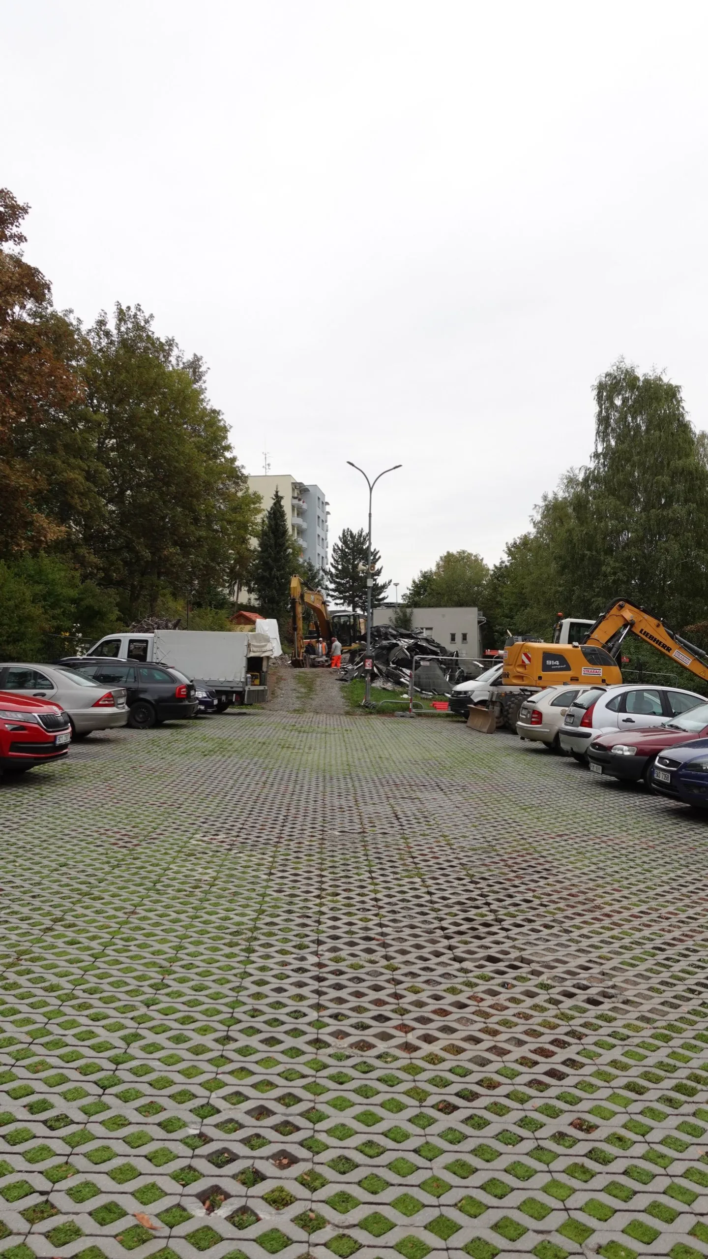 Město za nové parkoviště zaplatí 8,9 milionu.