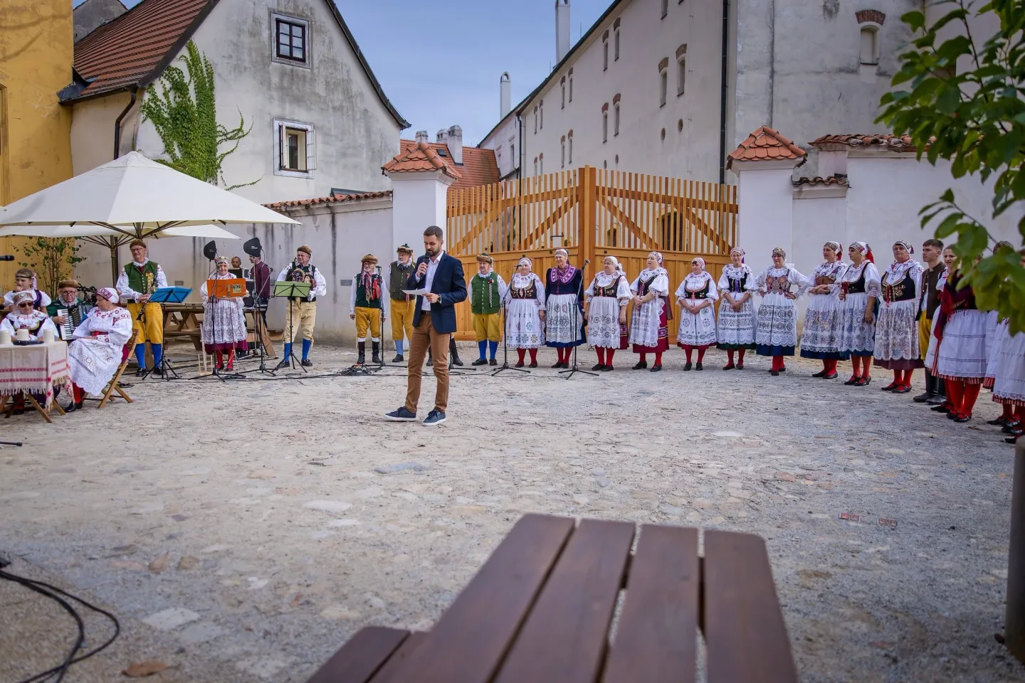 Zámecký pivovar v Jindřichově Hradci po letech chátrání slavnostně otevřel nový sál