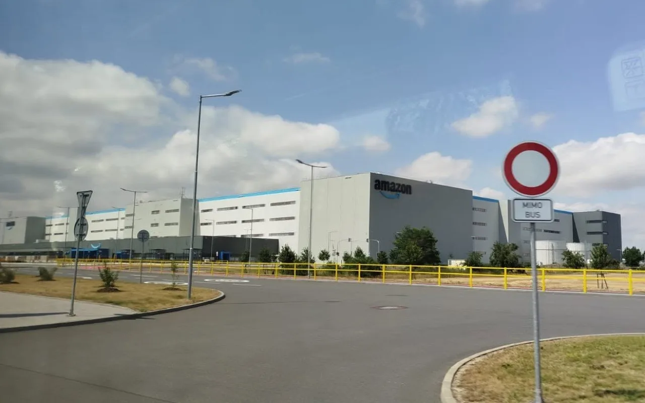 Amazon bez nás? Boršov dostal od investora ultimátum, rozhodnout musí v srpnu