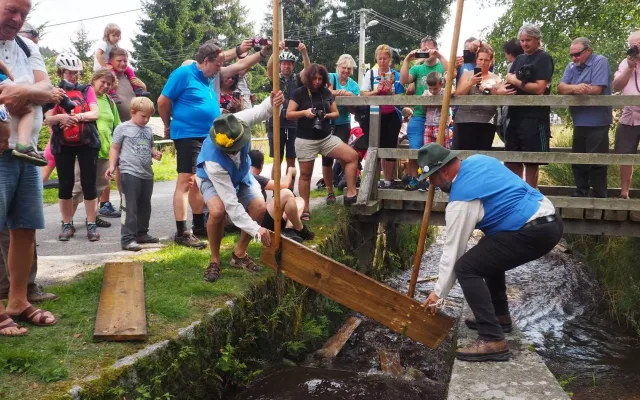Hiršperský den a plavení dříví na Schwarzenberském plavebním kanálu