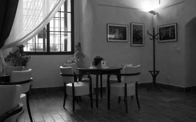Kavárna uvnitř Národního Muzea Fotografie