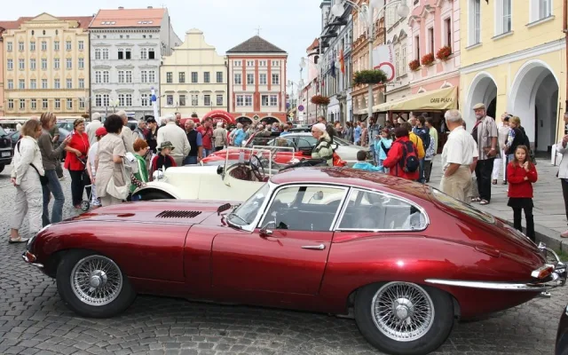 Na českobudějovickém náměstí byly k vidění skvosty automobilové historie