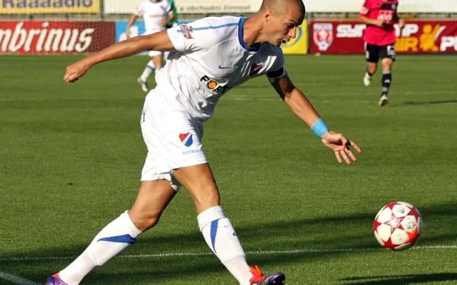 Český fotbalový reprezentant Václav Svěrkoš v dresu Baníku Ostrava