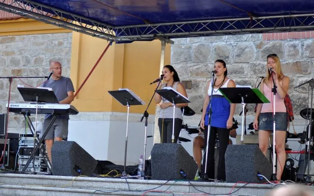 Slavnosti vína - kapela Globus