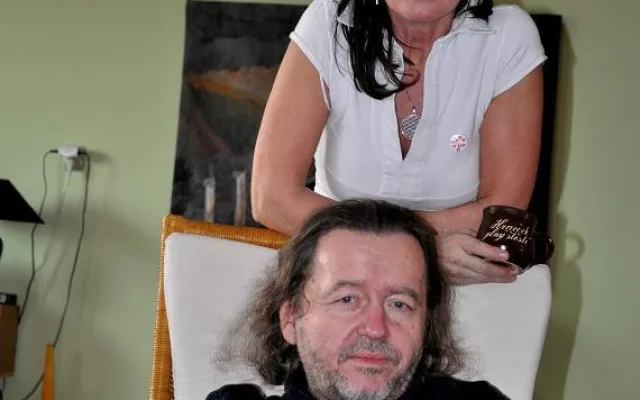 Nepřizpůsobivej a Marťan pohodoví - Karel a Jana Peterkovi.