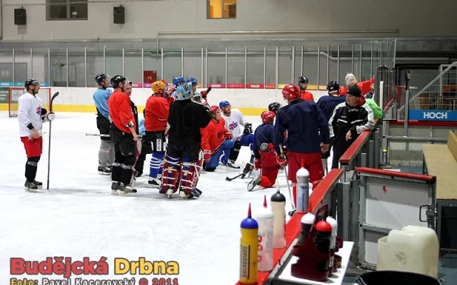 David Servis při tréninku ve druhé hale Budvar arény