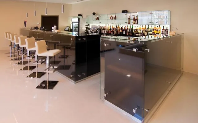 Lobby bar