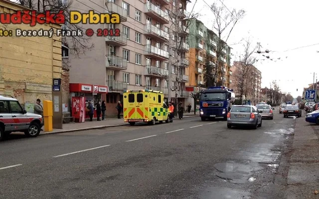 Ke střetu osobního vozidla s chodcem došlo na Lidické třídě