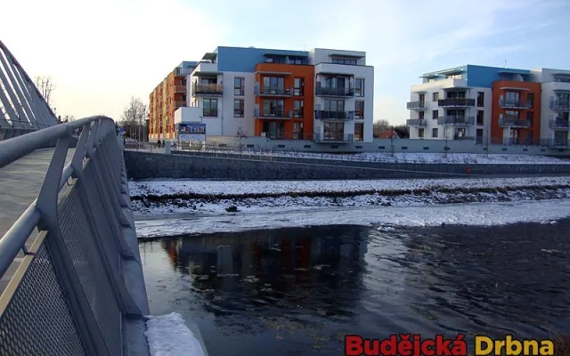 Okolí budějcké ulice U Lučního jezu