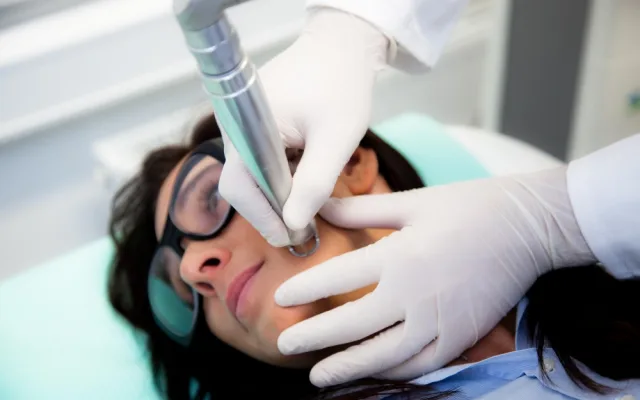 RRC Clinic - Estetická dermatologie - Laserové omlazení pleti.