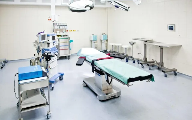 RRC Clinic - Plastická chirurgie -  operační sál