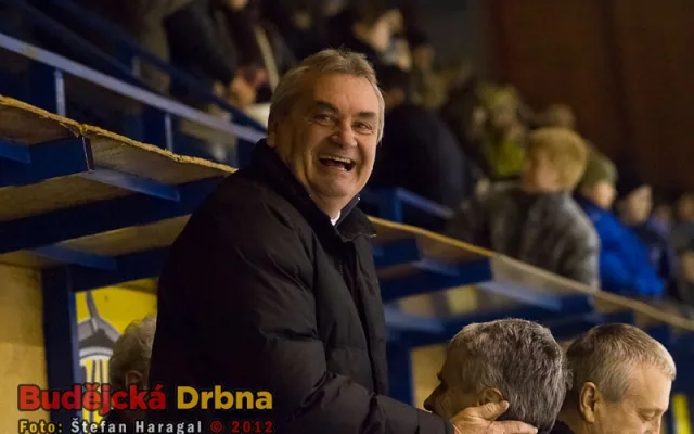 Trenér David Servisu Jiří Fedur po závěrečné siréně
