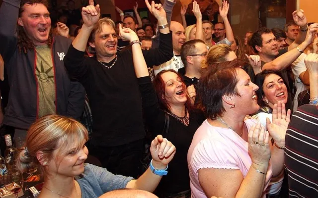 HE band publikum bavil