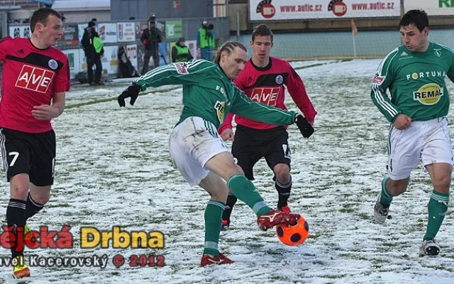 Zkušený Klokan Martin Abraham před mladíčkem Jindřichem Kadulou, vlevo Jakub Řezníček
