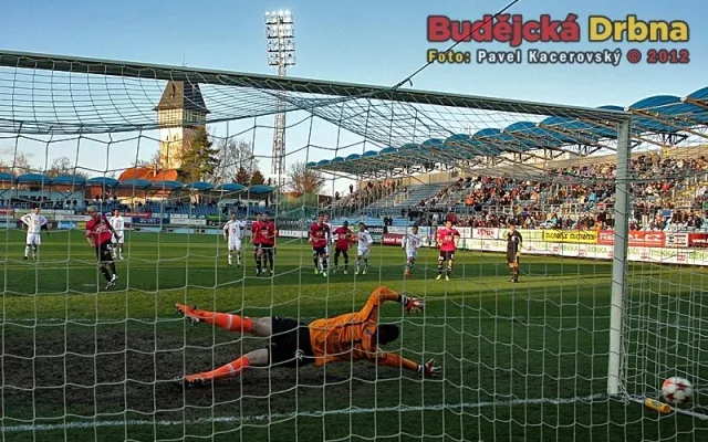 Rudolf Otepka nařízenou penaltu proměnil a Dynamo vyhrálo 1-0