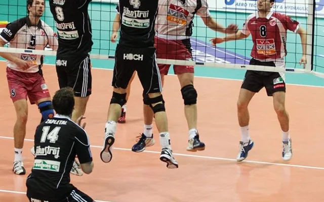 Petr Zapletal přihlíží bloku Sukuby a Novotného