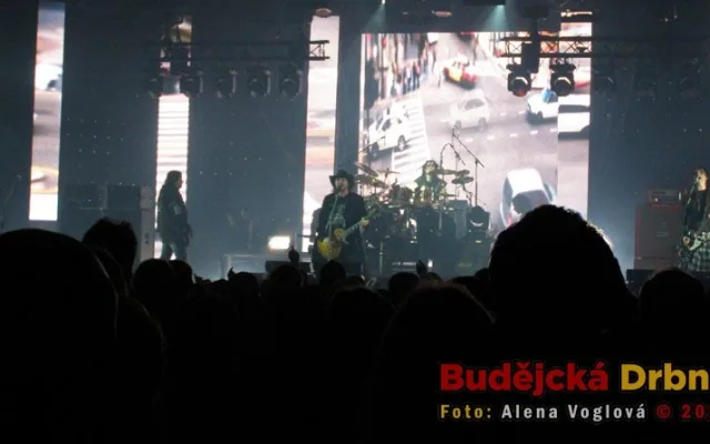 Koncert kapely Wanastowi Vjecy v Budějcích