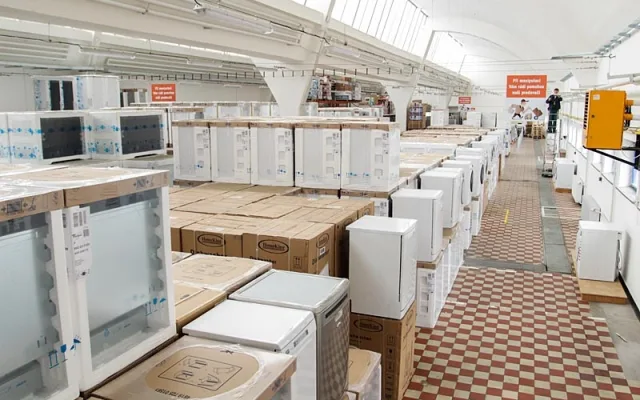 Široký sortiment si můžete zakoupit v kamenné prodejně za internetové ceny z www.levneELEKTRO.cz