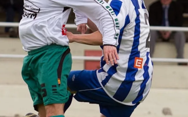 Hlavičkový souboj jankovského Lukáše Voráčka a hlubockého Tomáše Antoše