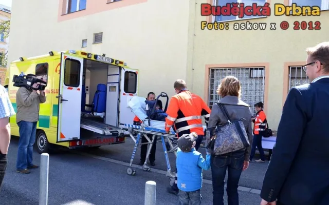 Ukázka systému předání dítěte do péče neonatologů