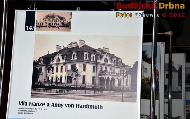 Výstava slavné vily