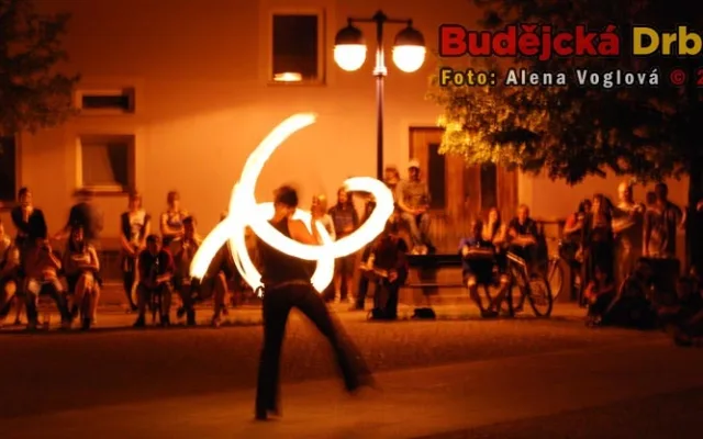 Fireshow na Piaristickém náměstí