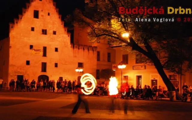 Fireshow na Piaristickém náměstí