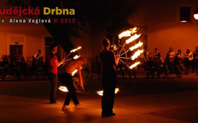 Pomalý rozjezd fireshow