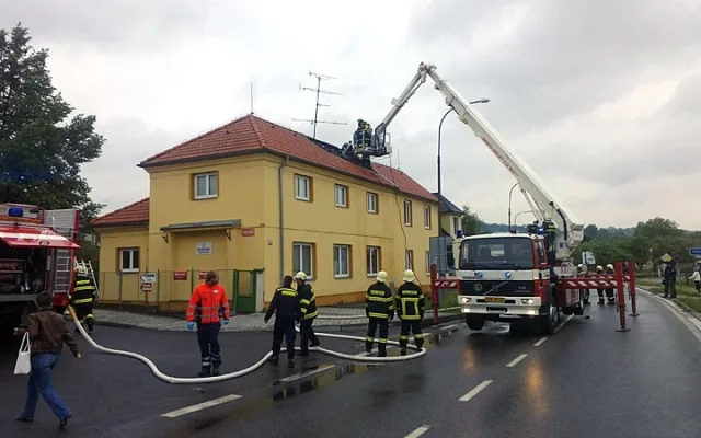 Požár domu pro neslyšící v Novohradské ulici
