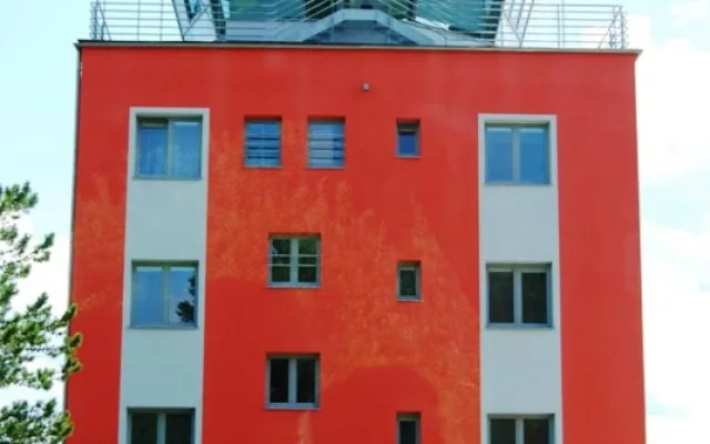 Navigační věž v novém kabátě