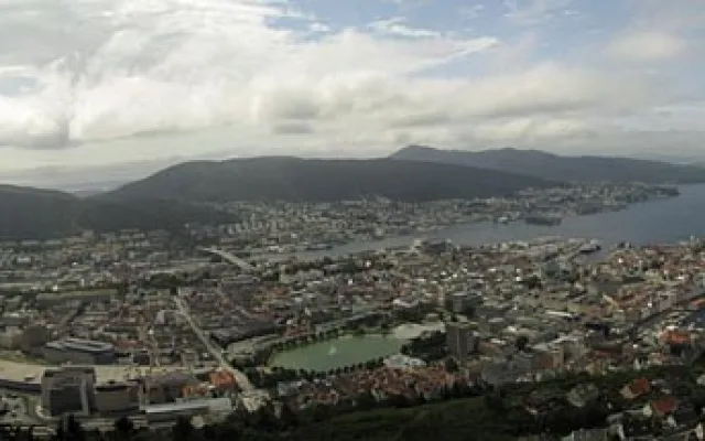 Panorama Bergenu z hory Floyen