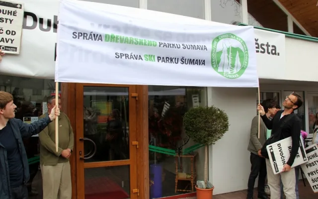 Protest a Antiprotest v Hluboké nad Vltavou