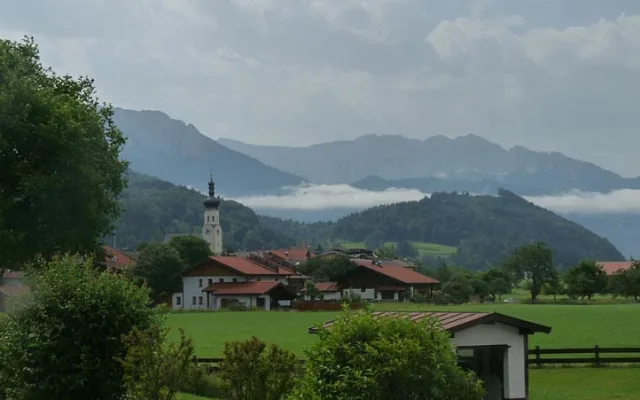 jedna z mnoha malých alpských vesničeK