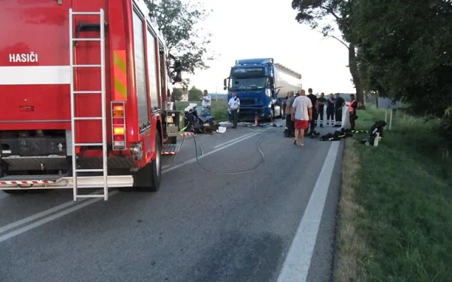 Při tragické nehodě mezi Velešínem a Netřebicemi zahynuli tři lidé