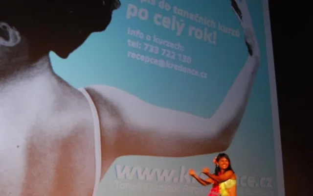 Monika Lampedecchia zatančila letní tanec, který letos frčí na italských plážích